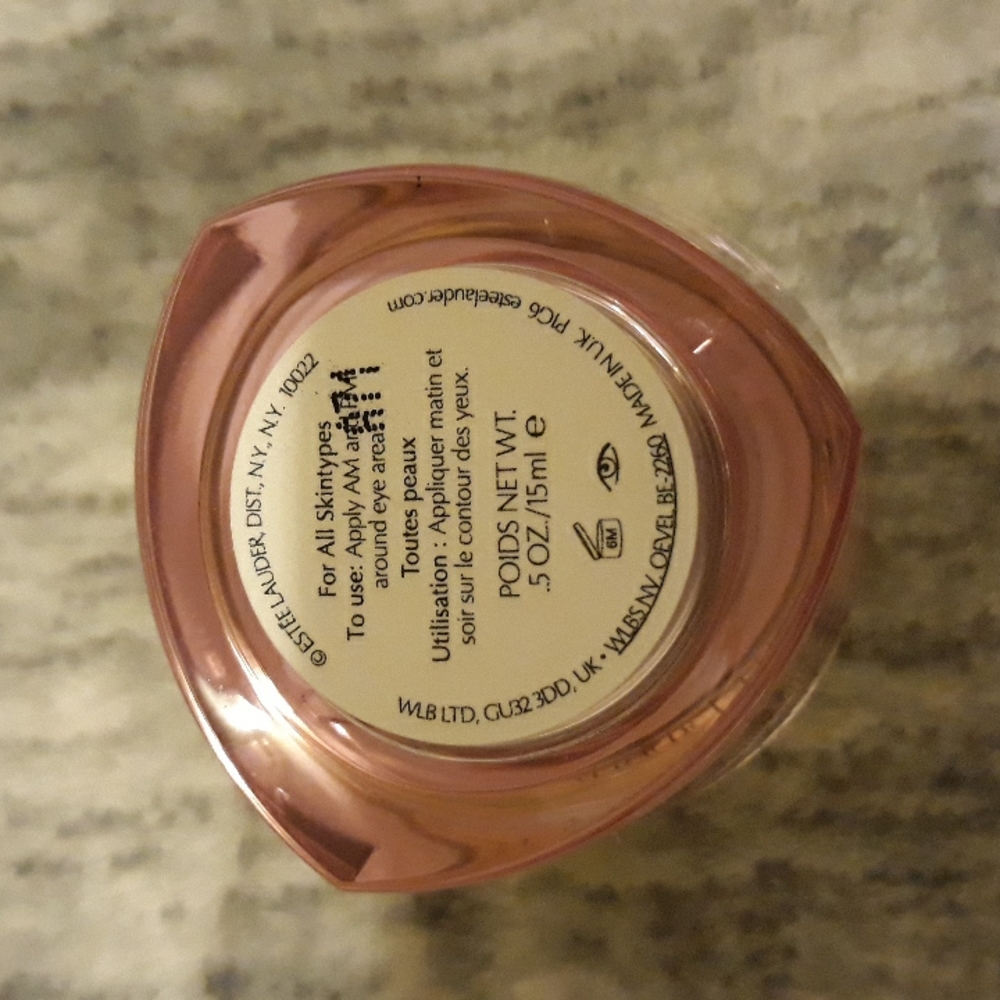 Estee Lauder Resilience Tri-Peptide Eye Cream for All Skin Types - Picture 6 of 14